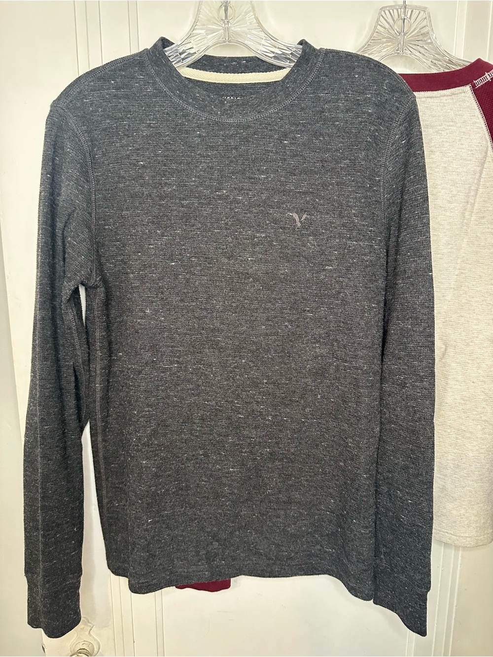 American Eagle Outfitters Cream and Burgundy Raglan and Grey waffle knit flannel - Picture 4 of 8